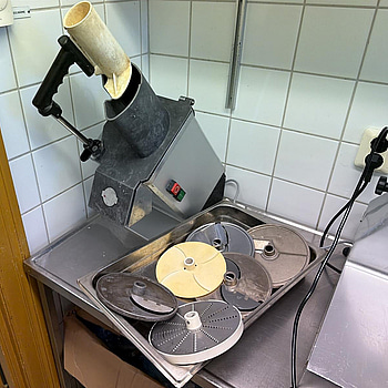 Grönsaksskärare, Hällde RG-100