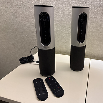 2 st Logitech videokonferenskameror