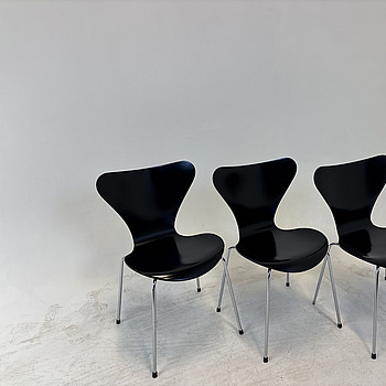 3 st. Stolar Stolar Fritz Hansen, ”Sjuan” Arne Jacobsen