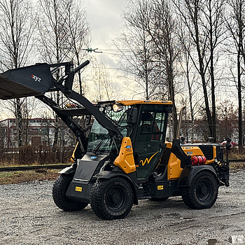 Redskapsbärare Wille 475 med planeringsskopa | 1007h | 2021