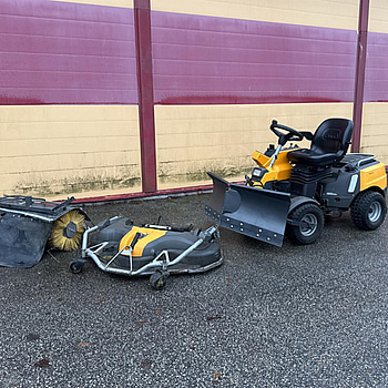 Åkgräsklippare Stiga Park Pro med klippbord, vikplog & sopvals | 2021