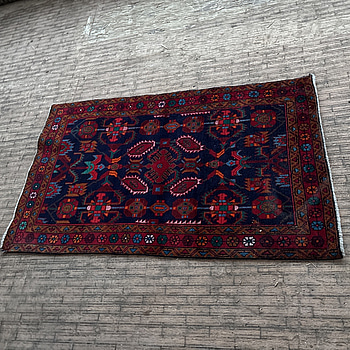 Orientalisk matta, handvävd