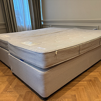Dubbelsäng Hypnos inkl. resårmadrasser