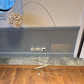 Golvlampa Ango White Space