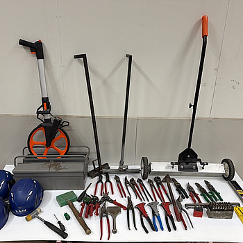 Verktyg m.m. för plåtslagare