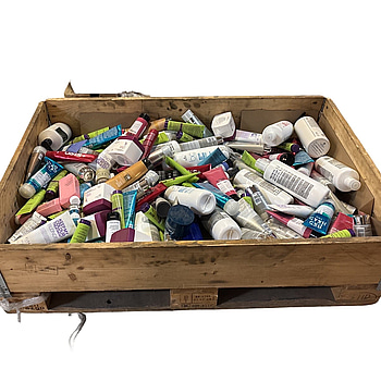 Parti med hårvårdsprodukter, diverse märken