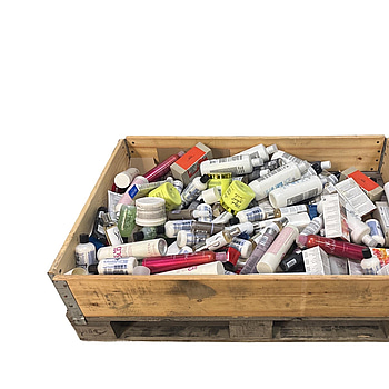 Parti med hårvårdsprodukter, diverse märken