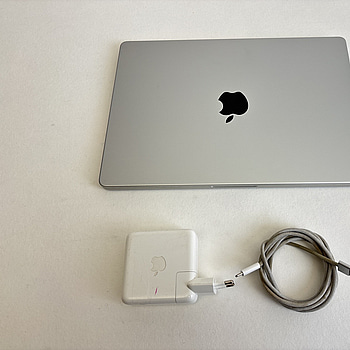 Bärbar dator Apple MacBook Pro M4 14 tum (2024)