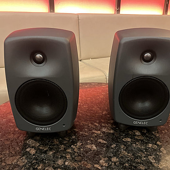 2 st. Genelec 8030C Aktiva Studiomonitorer