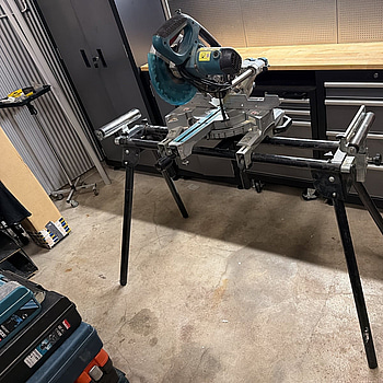 Kap- och gersåg Makita LS0815FL