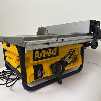 Bordsåg DeWalt DW745-QS