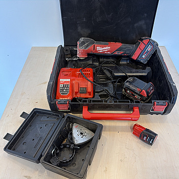 Milwaukee multimaskin