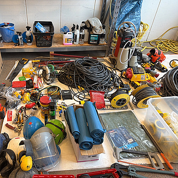 Kablar, verktyg & förbrukningsmaterial, stort parti