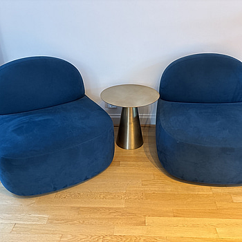 2 st. fåtöljer LA Cividina inkl. soffbord HK Living