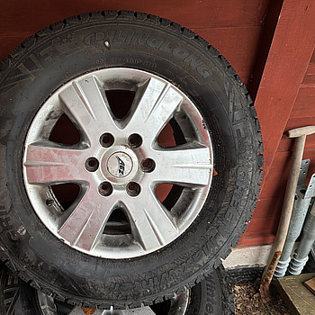 Hjul Linglong 235/65R16C med fälg