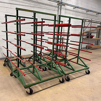 4 st. Dubbelsidig grenställsvagnar på hjul