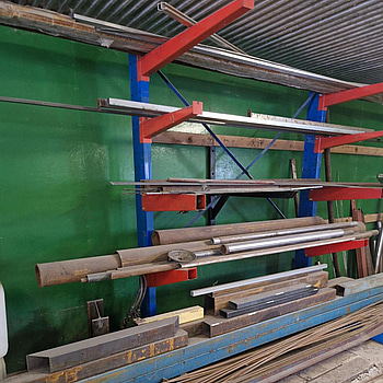 Materialställ inkl. material