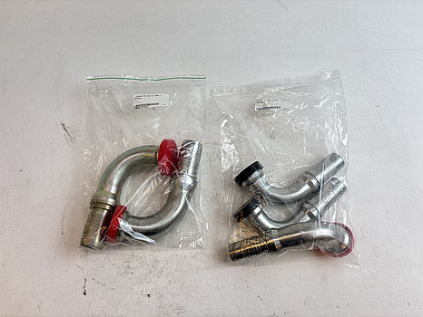 2 st. NIPPEL PR 90G FL 3000 1 1/2tum och 3 st. NIPPEL SAE FLÄNS 90° 3000 PSI