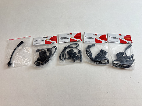 4 st. 3-vägskoppling Bolthi Connect 12V Svart