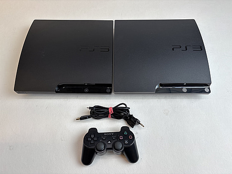 2 st. Konsoler Playstation 3 Slim 300GB inkl. handkontroll