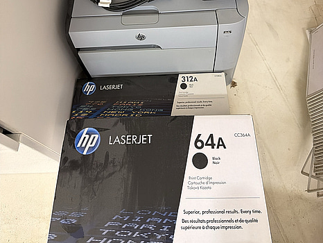 HP skrivare color laserjet pro MFP M476dw - med extra patron