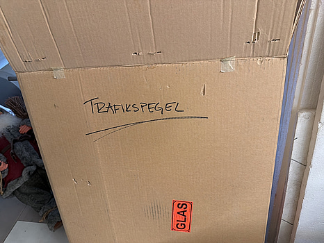 Trafikspegel på arm