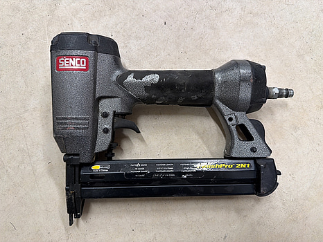 2 st Dyckertpistol Senco Finishpro 2N1 samt okänt märke