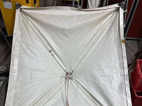 1 st Fönsterparaply med ställning