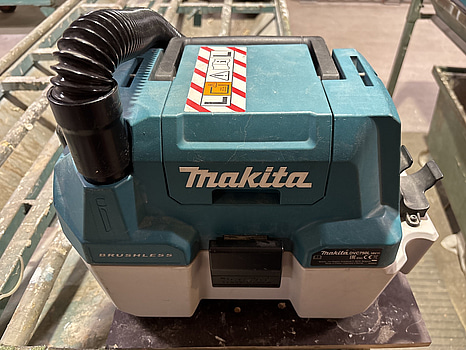 Dammsugare Makita DVC750L