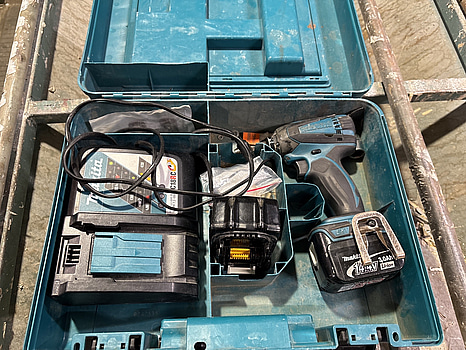 Slagskruvdragare Makita DTD146 inkl. laddare och batteri