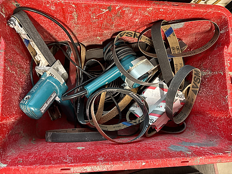 2 st. Bandslipmaskin Makita, 9031