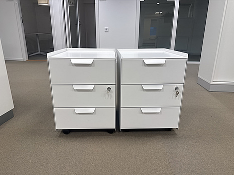 2 st. hurtsar Ikea Trotten, vit