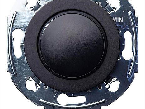 TRANSISTORDIMMER 630W SVART, KOMPLETTERA MED VALFRI RAM