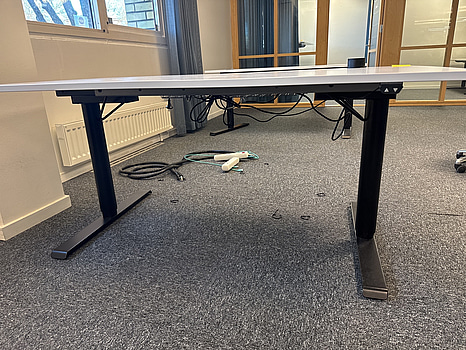 4 st höj och sänkbara skrivbord från Kinnarps 160x80 cm