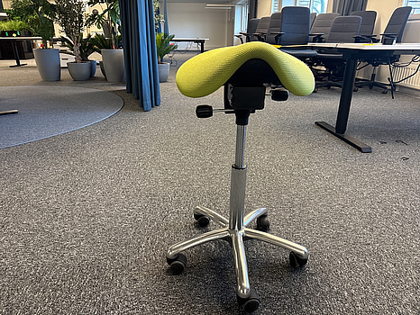 Höj och sänkbar stol och