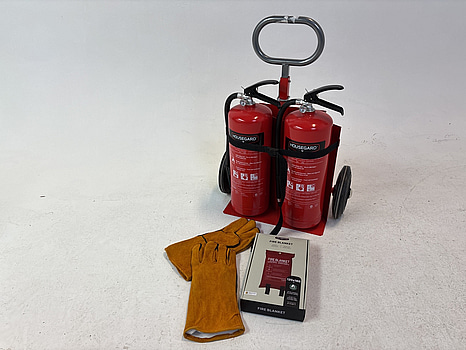 2 st. Brandsläckare på vagn inkl. Brandfilt och brandhandskar
