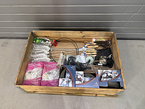 Parti med diverse för trädgården