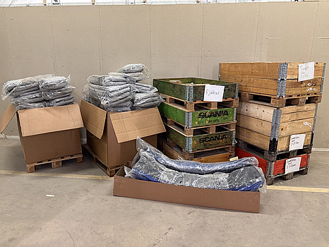 Parti med reservdelar till studsmattor, olika storlekar