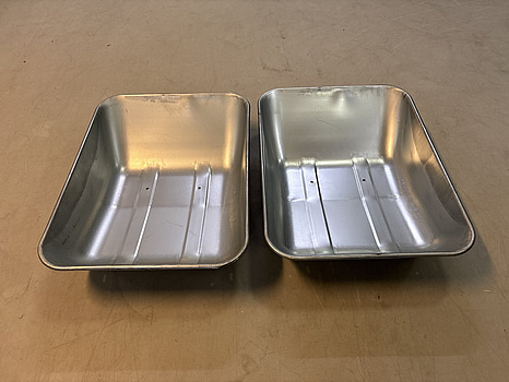 2 st. Plåtkorgar till skottkärra Hörby Bruk, Basic Line