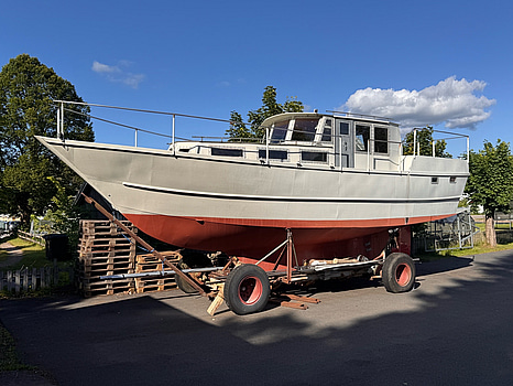 Båt Holländsk Motorkryssare 12x4 m -1995