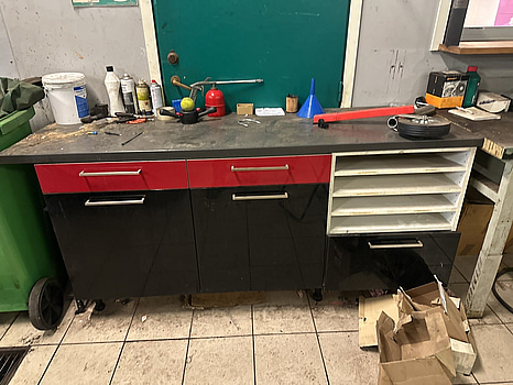 Verkstadsbänk, röd/svart