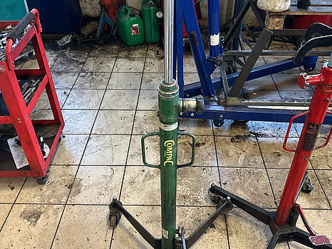 Motorlyft och 2* växellådslyftar