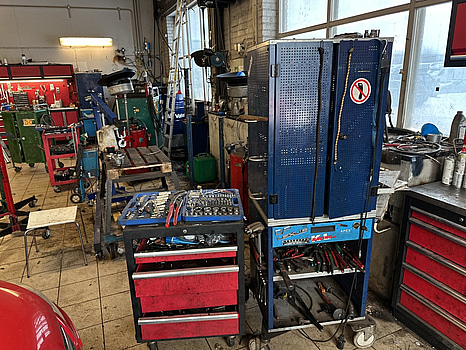 Verkstads vagn / hurts och verkstadsvagn med innehåll