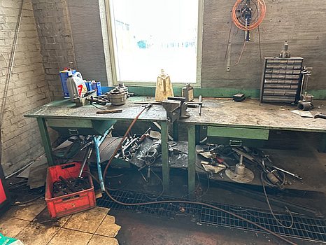 2 st arbetsbänkar i metall B 1500 *2