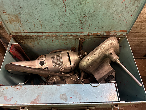 Verktygsvagn med en stor mängd special verktyg.