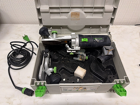 Fräsmaskin Festool OFK 700 EQ