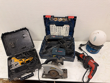 Multimaskin, slagborr, sticksåg m.m.