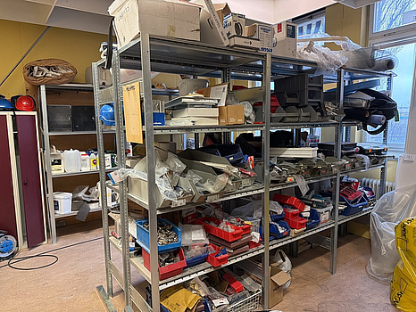 Byggprodukter, hyllor m.m. Stort Parti