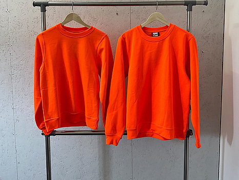 2 st. Tröjor, stl. XS & M, Clique, visibility orange.