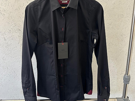 Damskjorta, stl. L/40, J. Harvest & Frost, svart/röd.